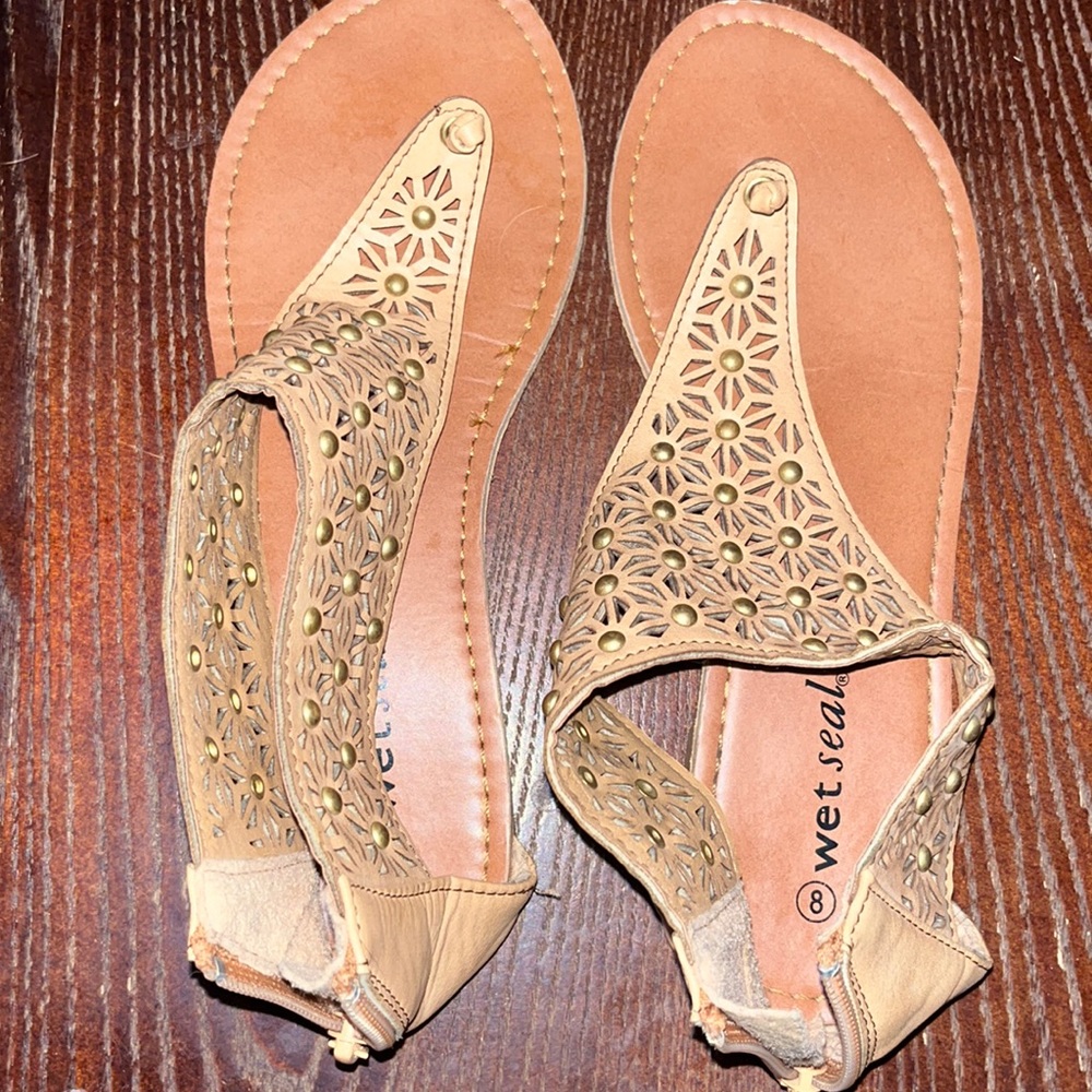 Women’s wet seal size 8 sandals